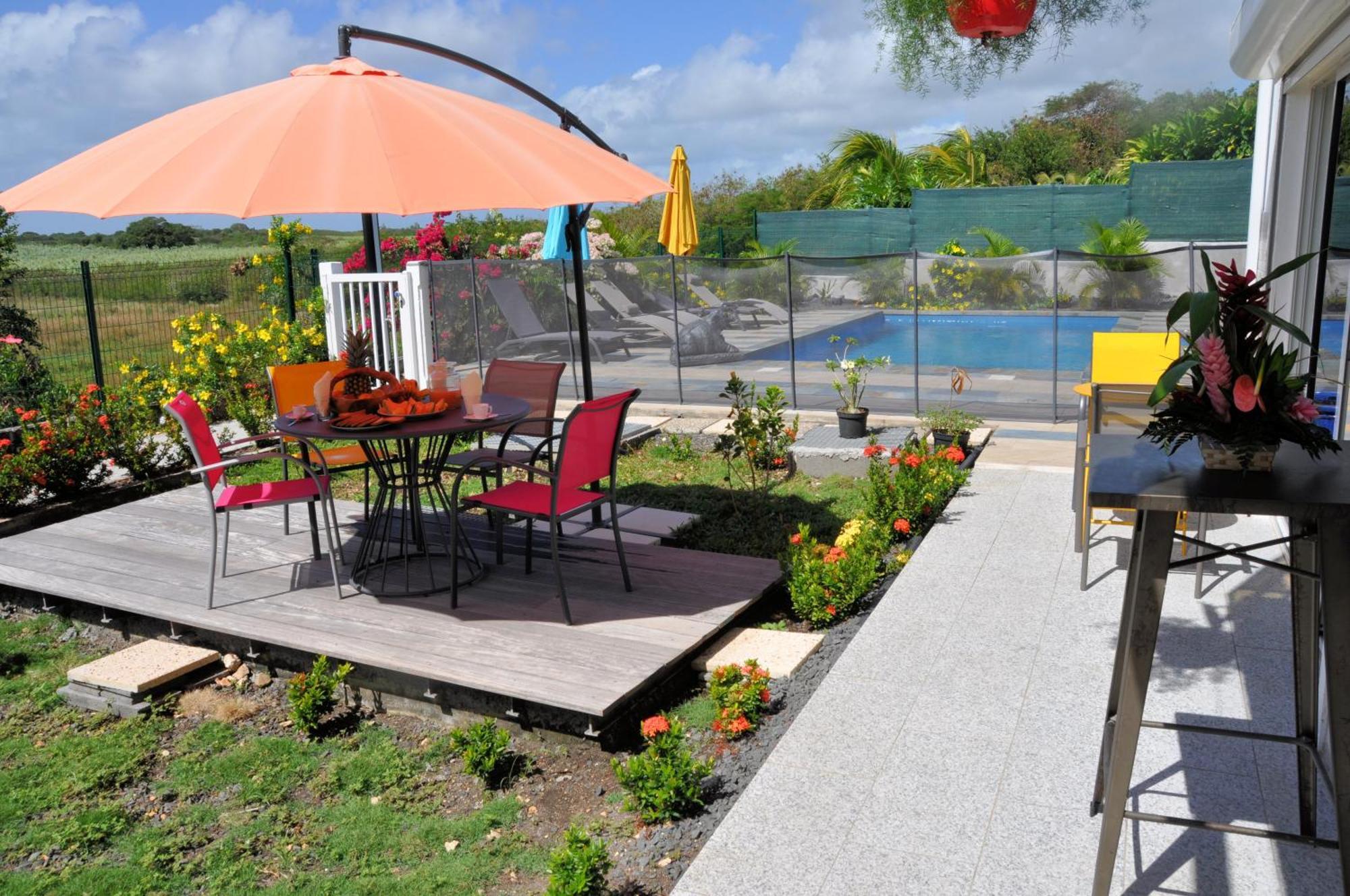 L'Eden De Josephine Le Moule Exterior foto